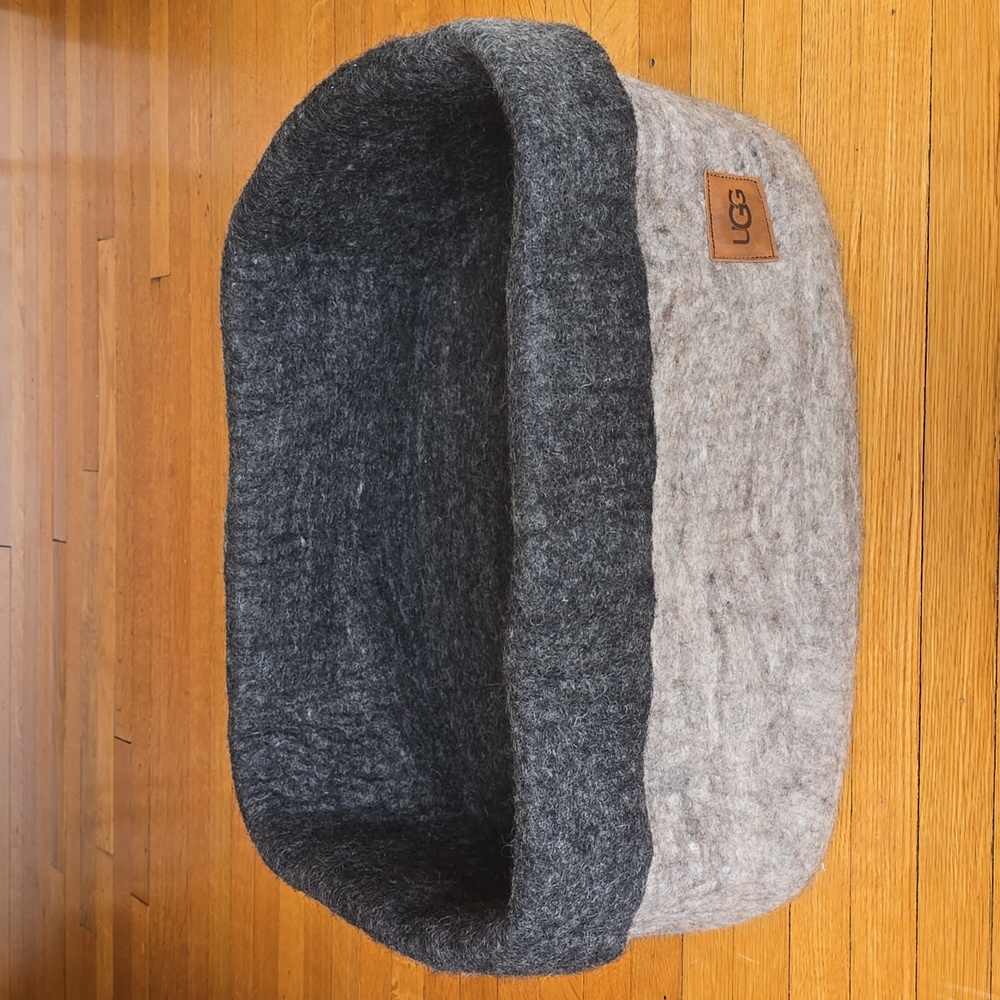 UGG, Felted Wool Basket, 100% Sheep Wool, Two-Tone Gray, EUC, 17"W x 21"L x 8"H